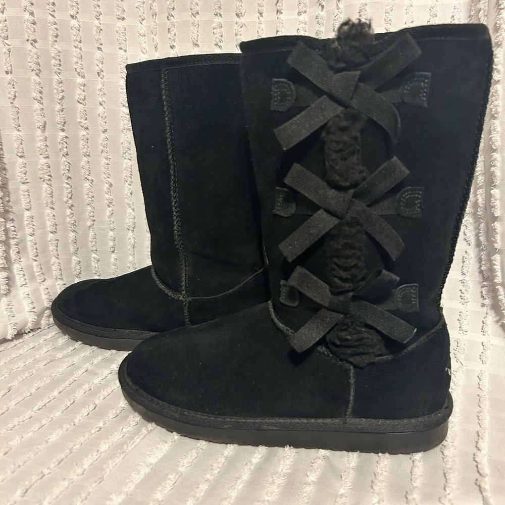 Koolaburra by UGG  Kids size 4 Victoria Tall Black Suede Bow Boots